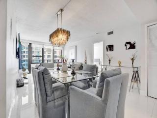 Fantastic condo w beach service 615 - 3