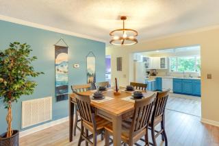 Black Mountain Retreat with Hot Tub and Mountain Views - 4