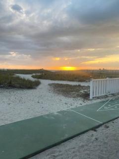 Beachfront Condo On Quiet Treasure Island- 1 Bed - St Pete Beach - 9