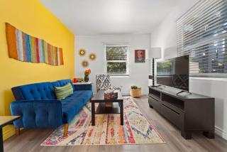 Sunny Suite on 43rd by Rather Be Properties - 5