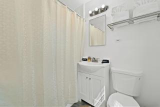 Sunny Suite on 43rd by Rather Be Properties - 2