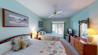 Beautiful 2BR 2BA Lakeside Villa with Lake Views - 4