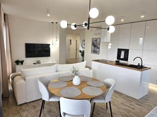 URBAN APARTMENTS LUXURY SKYLINE Sokolska Towers 30A, 2 Free Garages, Gym & Sauna, Self Check-in - Katowice - 9