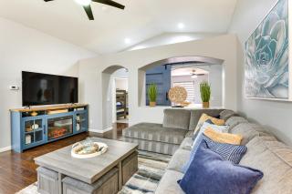 Beautiful Surprise Home with Private Pool and Grill! - Surprise - 4
