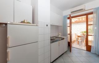 Apartments Near Beach - Dugi Rat - 6