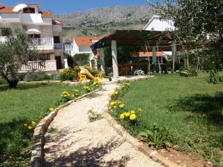 Apartments Near Beach - Dugi Rat - 2