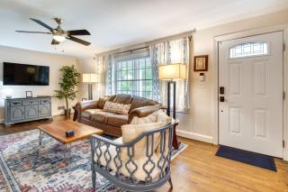 Hendersonville Haven with Fire Pit, Grill, Deck! - Hendersonville - 7