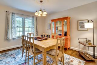 Hendersonville Haven with Fire Pit, Grill, Deck! - Hendersonville - 3