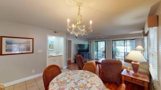 Scenic Golf Course Suites Modern 1BR with Balcony - Pawleys Island - 8