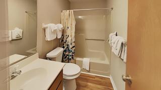 Scenic Golf Villa River Club 2BR Getaway - 7