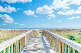 Stunning View, Direct Oceanfront, Boardwalk, Pools - Myrtle Beach - 8