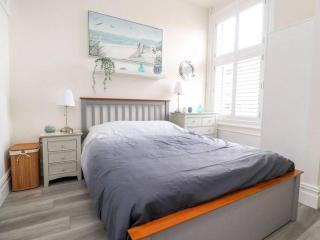 The Hideaway - Perfect couples retreat with Free parking on driveway - Lytham St Annes - 3