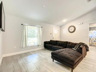 Brand New Home! Minutes from Florida Horse Park, The Villages & Ocala. - Summerfield - 4