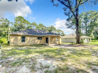 Brand New Home! Minutes from Florida Horse Park, The Villages & Ocala. - 2