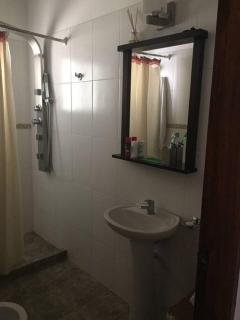 Las Tinas,Cabaña en entorno de bosque en zona Solanas - 1