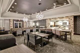 Homewood Suites by Hilton Burlington - Burlington - 2
