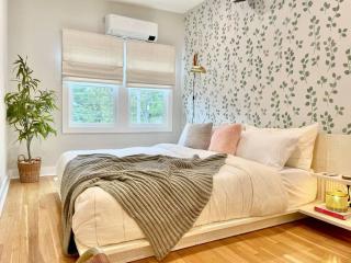 Cabin Vibes Condo in North Capitol Hill - Seattle - 8