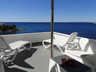 Apartments in Primosten - Sibenik Riviera 36378 - Primošten - 1