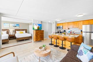 Great Ocean View Condo, Near Beach with Free Parking! - Honolulu - 1