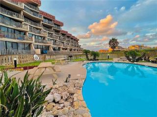 Mayan Princess 101 Beachfront Resort - Port Aransas - 2