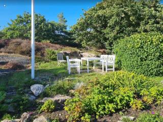 Spacious Family Cottage in Kyrkesund - 1
