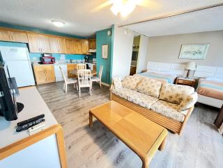 Royal Kuhio 2303 - Spacious Studio with Stunning Mountain Views in the Heart of Waikiki! - Honolulu - 4