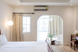 White Wood Nimman - 8