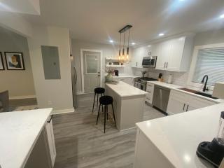 East Point Atlanta - Spacious 5BR Retreat! - 5