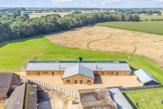 Sandy Barn *BRAND NEW* Barn Conversion - Tunstead - 0