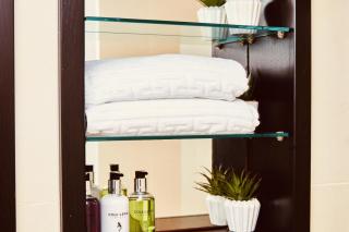 Deluxe Modern Apt & Free Secure Parking! - Leeds - 8