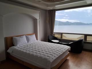 Namhae Beach Hotel - Namhae - 5