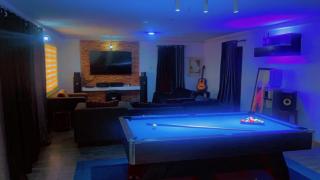 Maleeks Apartment Ikeja "Shared 2Bedroom Apt, individual private rooms and baths" - Lagos - 0