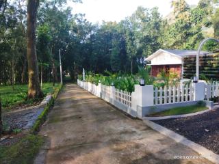 Family Cottage at Merlys Fruit Garden, Thattekkad - Kotamangalam - 1
