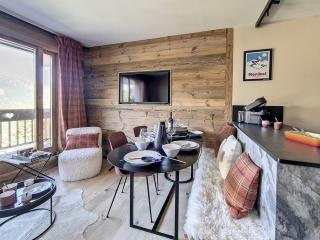 Appartement rénové, balcon, navette, WiFi - FR-1-688-58 - 8
