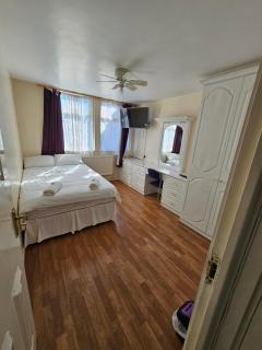Silver rooms - Edmonton - 6