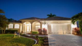 Boaters Dream S. Terr Pool Yacht Club Boating - Cape Coral - 4