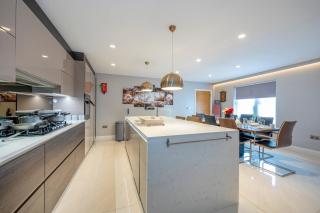 *RA7C* For your most relaxed & Cosy stay + Free Parking + Free Fast WiFi * - Batley - 5