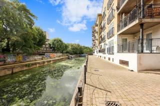 3-Bedroom Apartment Short Term Rental & Flexible Renting Limehouse with Free WiFi & Free Parking - Londra - 1