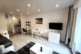 Modern & Cozy 1 room Apartment - Plettenberg - 9