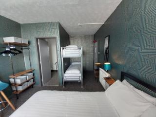 Vinnie's Family Hotel - 2