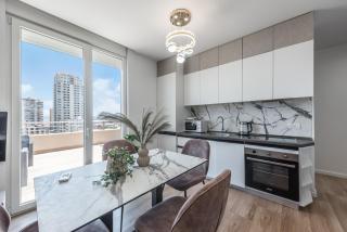 Head in the clouds brand new Penthouse - Durazzo - 0