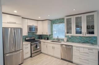 Barefoot Bungalow - New Smyrna Beach - 6