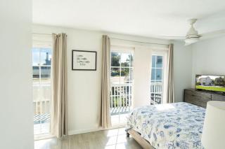Barefoot Bungalow - New Smyrna Beach - 3