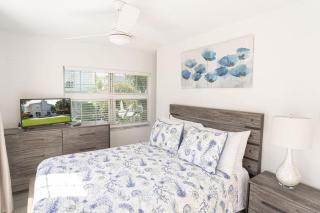Barefoot Bungalow - New Smyrna Beach - 4