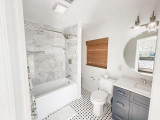 Barefoot Bungalow - New Smyrna Beach - 1