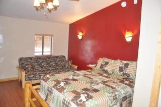 Nine Pines Motel - 8