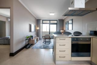 Stunning 305 Marina Bay Apartment - Durban - 5