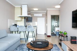 Stunning 305 Marina Bay Apartment - Durban - 8