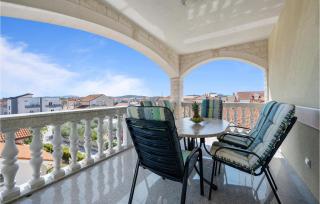 2 Bedroom Awesome Apartment In Vodice - Vodice - 0