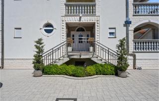 2 Bedroom Awesome Apartment In Vodice - Vodice - 3